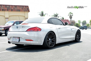 2013 BMW Z4 with Miro Type 111 wheels