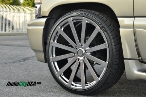 2002 GMC Yukon with 26x10 Velocity VW 12 wheels