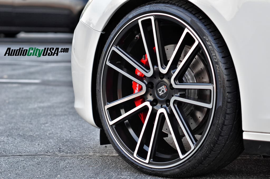 2015 Maserati Ghibli with 22x9 Koko Kuture wheels