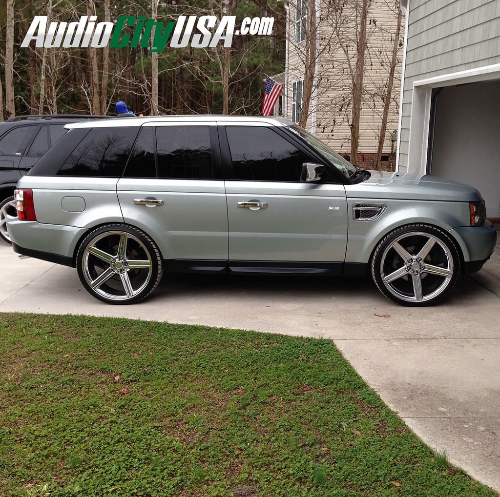 2009 Land Rover Range Rover with 24x10 IROC wheels