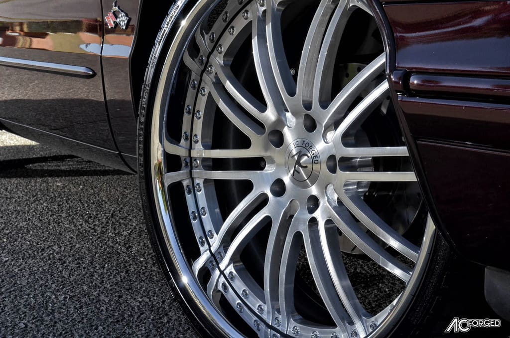 2000 Chevrolet Impala with 22x9 AC Split 10 wheels