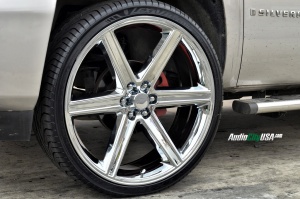 2011 Chevrolet Silverado 2500HD with IROC 6 Chrome wheels