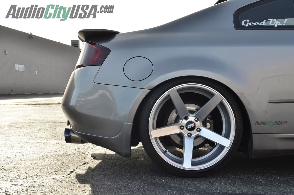 2006 Infiniti G35 with 20x9 STR 607 wheels