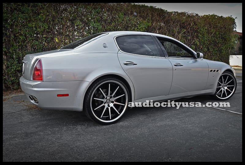 2010 Maserati Quattroporte with 22x9 Lexani R10 wheels