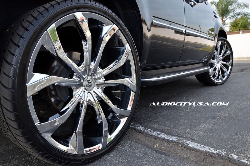 2011 Cadillac Escalade with Lexani Lust wheels