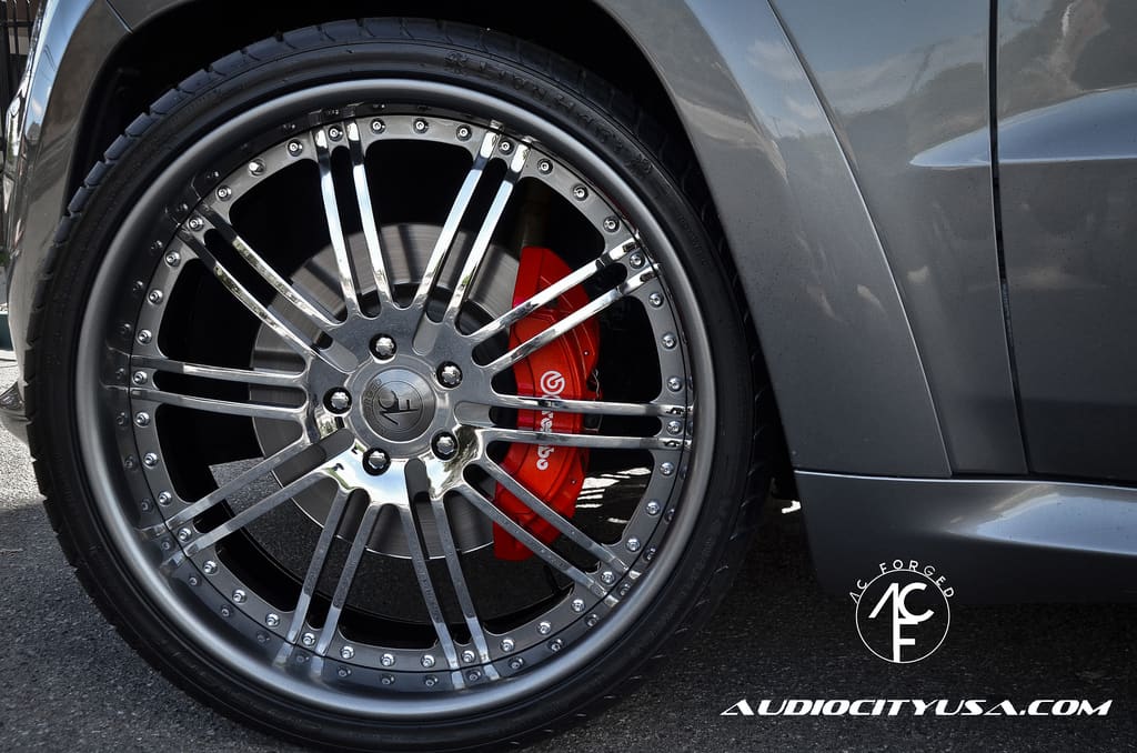 2012 Jeep Grand Cherokee with 24x9 AC Split 10 wheels