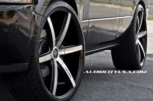 2011 Land Rover Range Rover with Lexani R six wheels