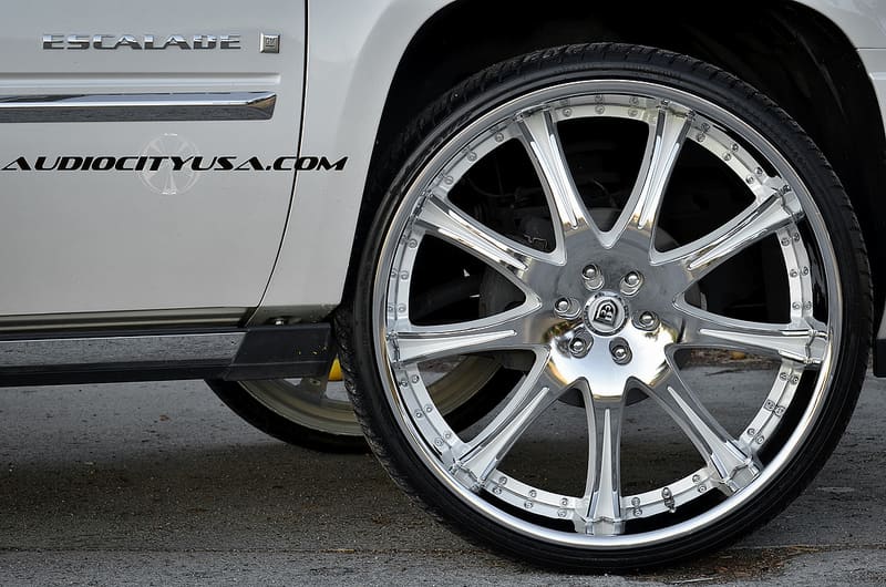2012 Cadillac Escalade with 28x10 Lexani LX 9 wheels