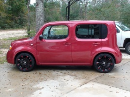 2010 Nissan Cube with 18x7.5 Enkei GW8 wheels