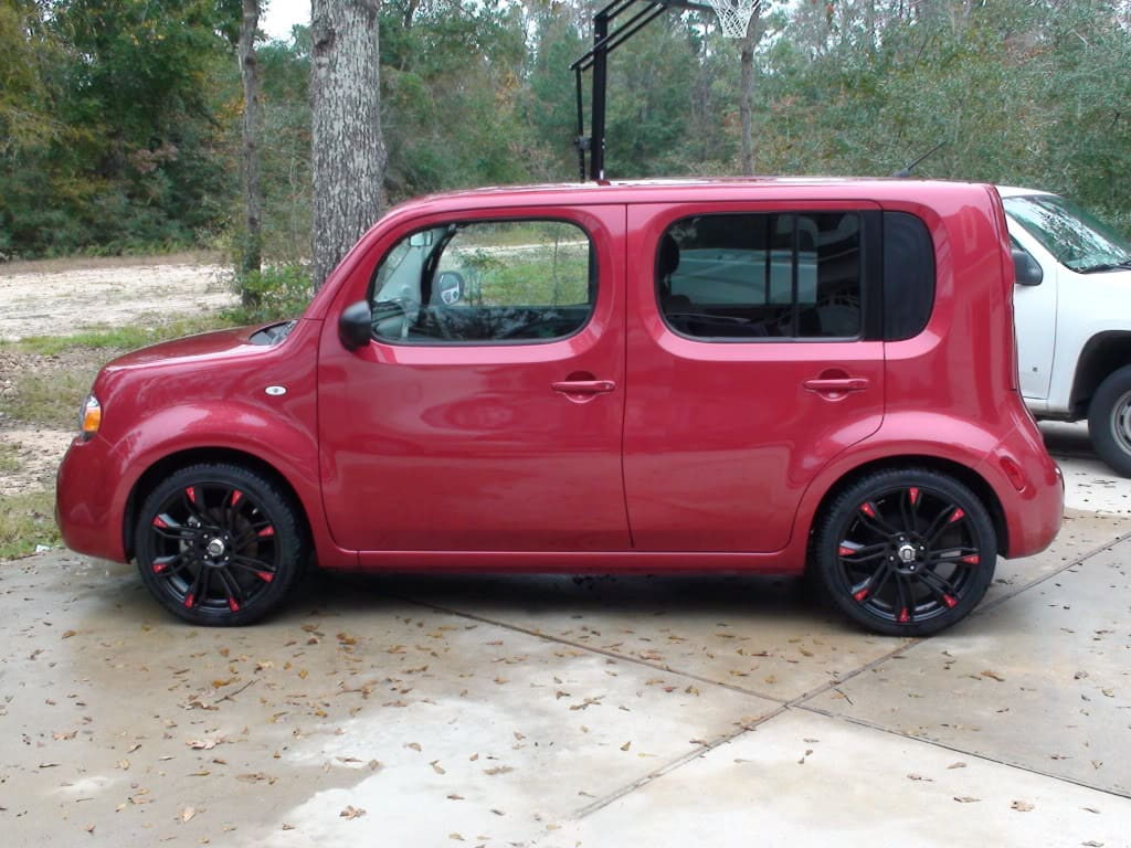 2010 Nissan Cube with 18x7.5 Enkei GW8 wheels