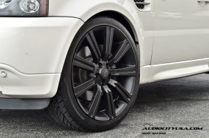 2008 Land Rover Range Rover with 22x9.5 Stormer Replica wheels