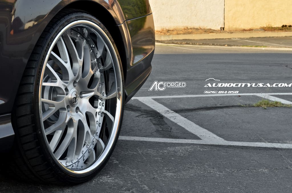 2008 Mercedes-Benz CL-Class with 22x9 AC 313 wheels