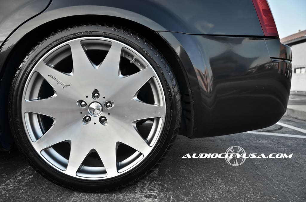 2013 Chrysler 300 with 22x9 MRR HR3 wheels