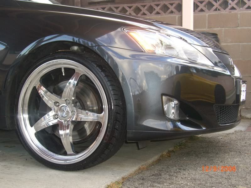 2006 Lexus IS 350 with 20x8.5 GFG GF1-5 wheels