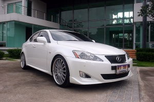 2006 Lexus IS 250 with 19x8.5 Carlsson 1/16 wheels