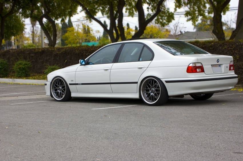 2002 BMW 540 with 19x8.5 Linea Corse Z2S wheels