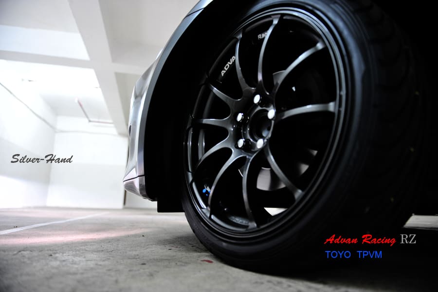 2007 Lexus IS 250 with 18x8 Advan RZ wheels