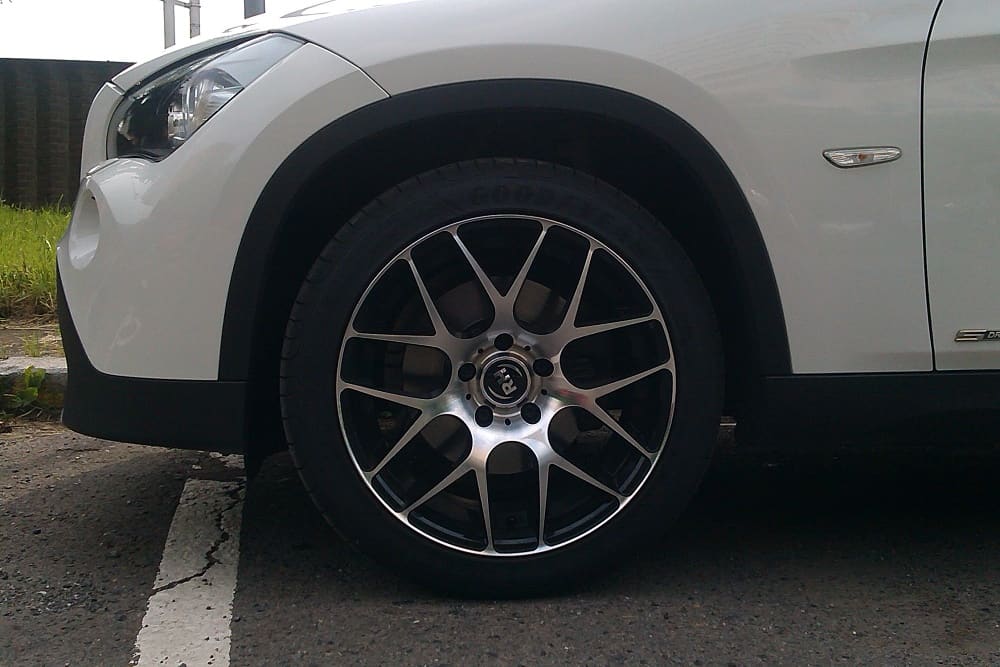2013 BMW X1 with 18x8.5 RH NBU Race wheels