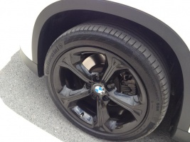 2013 BMW X1 with Star 320 wheels