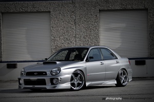 2002 Subaru Impreza WRX with 18x9 Speed Star D5R wheels