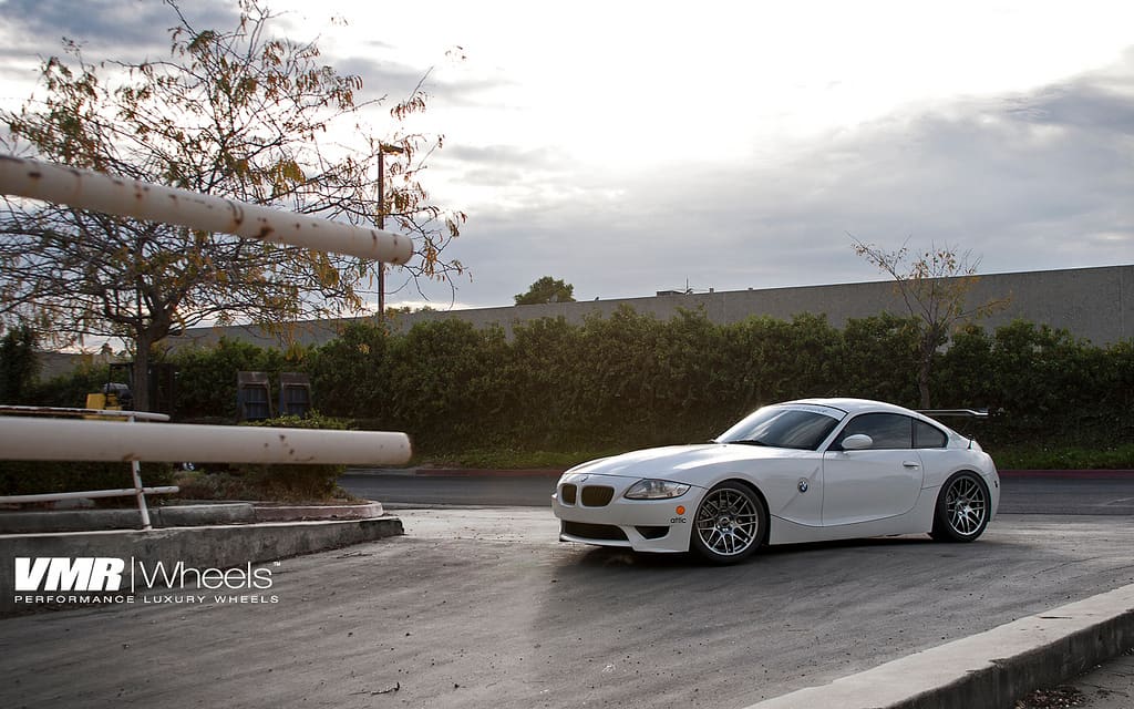 2007 BMW Z4 with VMR V703 wheels