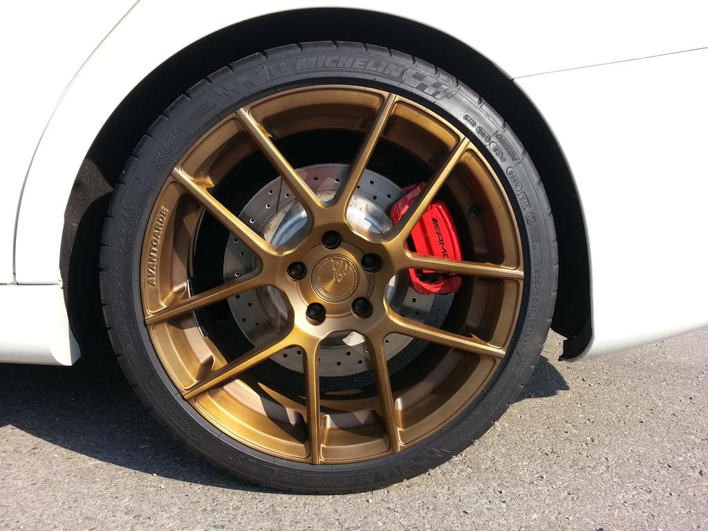 2015 Mercedes-Benz CLA-Class with 19x8.5 Avant Garde M510 wheels