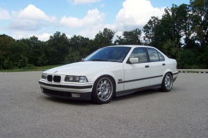 1995 BMW 323 with 17x7.5 BMW DS2 wheels