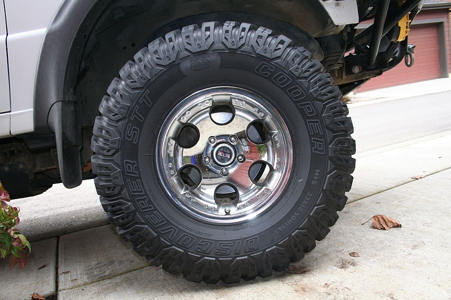 2006 Ford F-150 with 15x8 Ultra Magnums wheels