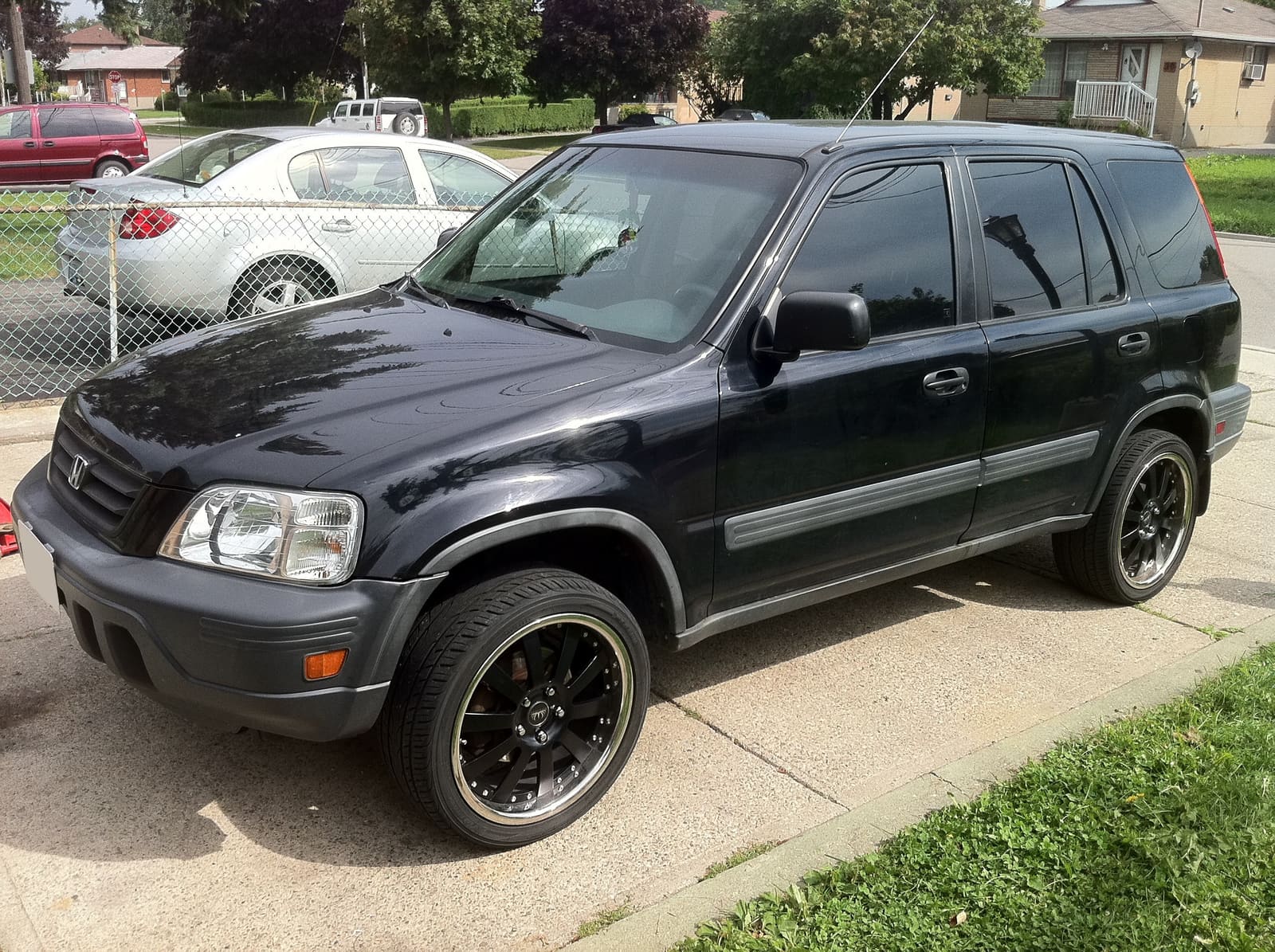 2000 Honda CR-V with VIP wheels