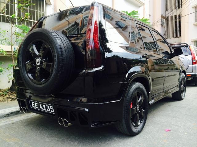 2002 Honda CR-V with OEM Honda CR-V 2009 wheels