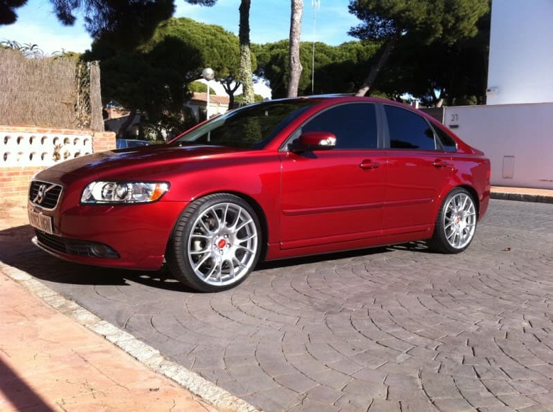 2006 Volvo S40 with 19x9 wheels