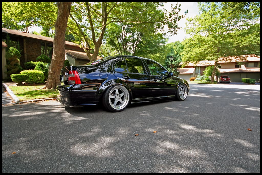 2003 Volkswagen Jetta with 18x8.5 CCW K57 wheels