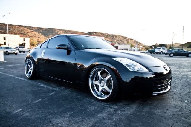 2007 Nissan 350Z with 19x9 AME Circlar Spec R wheels