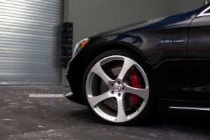 2015 Mercedes-Benz S-Class with 22x9 HRE RS102M wheels