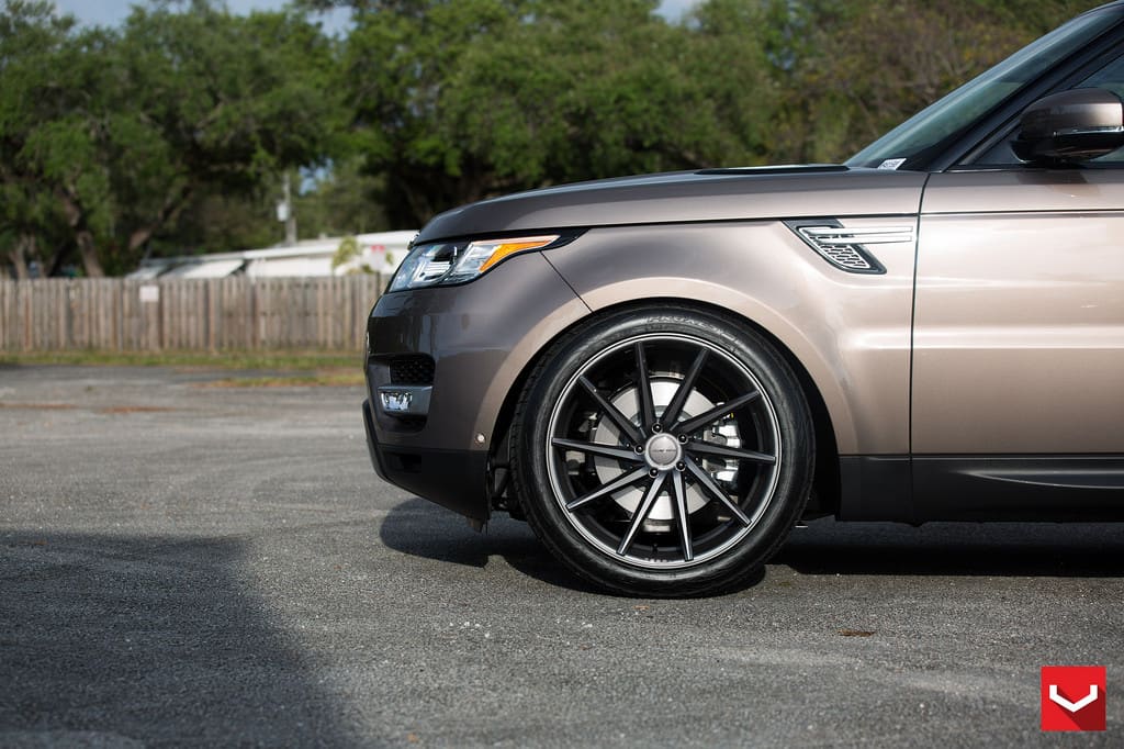 2015 Land Rover Range Rover Sport with 22x10.5 Vossen CVT wheels