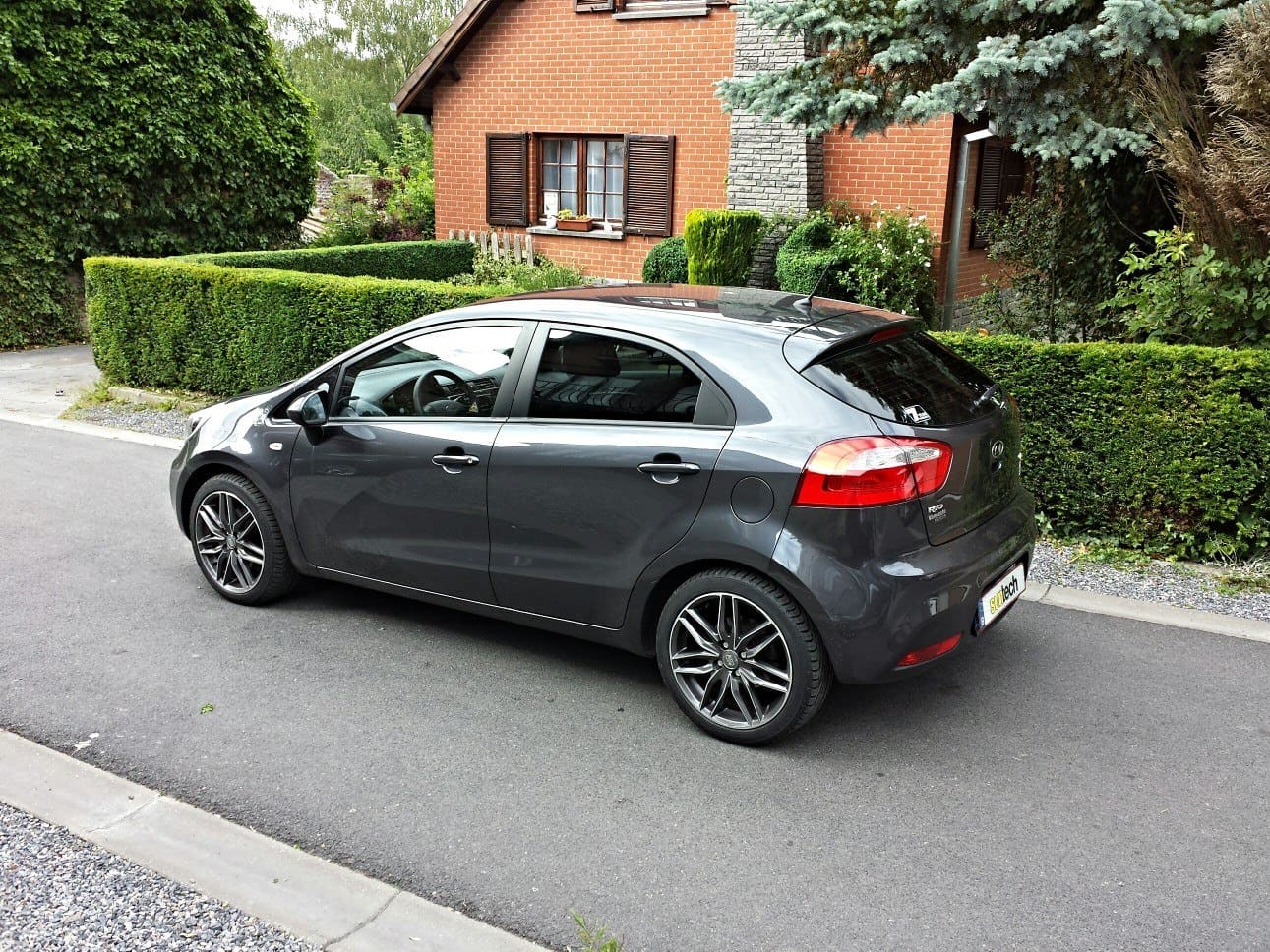 2014 Kia Rio with 17x7 MSW 24 wheels