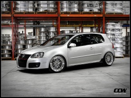 2007 Volkswagen Rabbit with 18x8.5 CCW Classic wheels