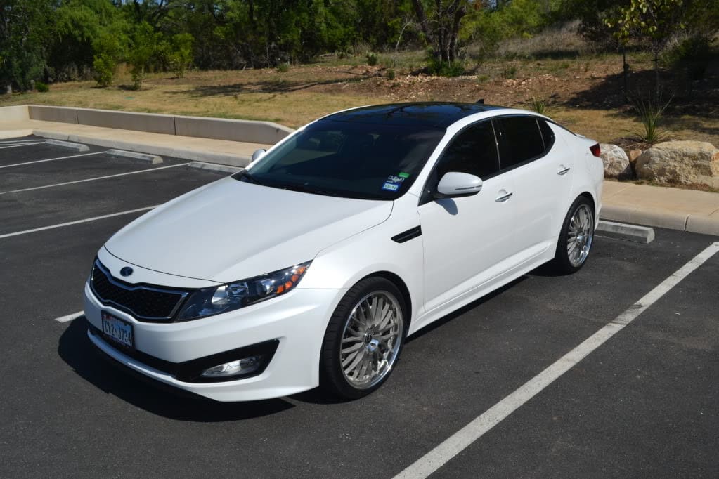 2011 Kia Optima with 20x8.5 Privat Netz wheels