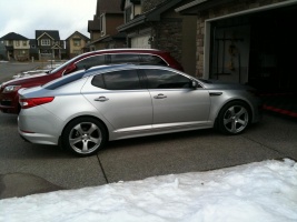 2011 Kia Optima with 19x8.5 MRR HR2 wheels