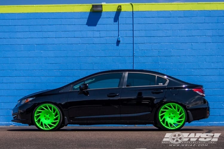 2015 Honda Civic with Vossen VLE-1 wheels