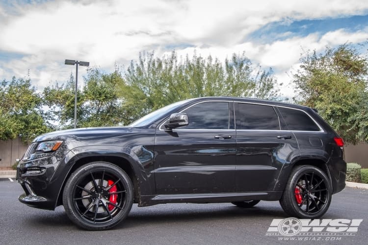 2014 Jeep Grand Cherokee with Gianelle Davalu wheels