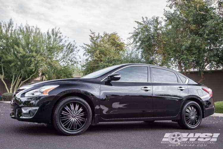 2015 Nissan Altima with Avenue A610 wheels