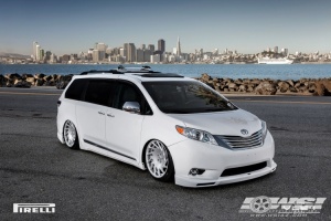 2015 Toyota Sienna with Vossen VLE-1 wheels
