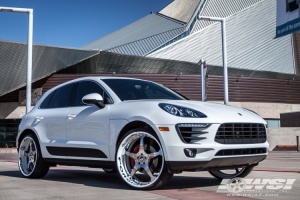 2015 Porsche Macan with Forgiato Quinto wheels