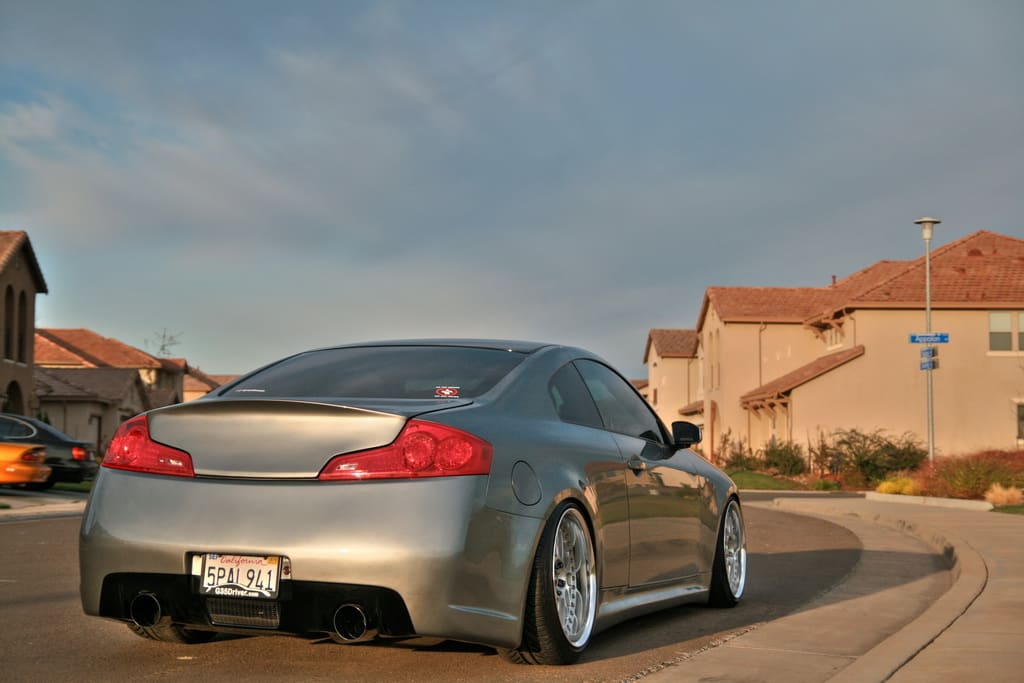 2005 Infiniti G35 with 19x9.5 Work VS-XX (R-disk) wheels