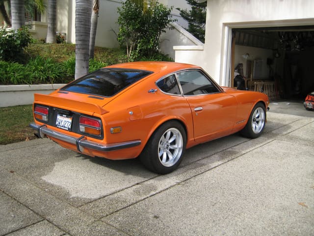 1971 Datsun 240Z with 16x8 Rota RB wheels