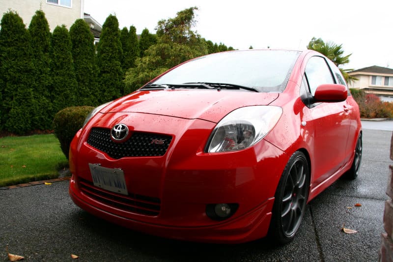 2007 Toyota Yaris with 18x7.5 Work Emotion CR Kai wheels