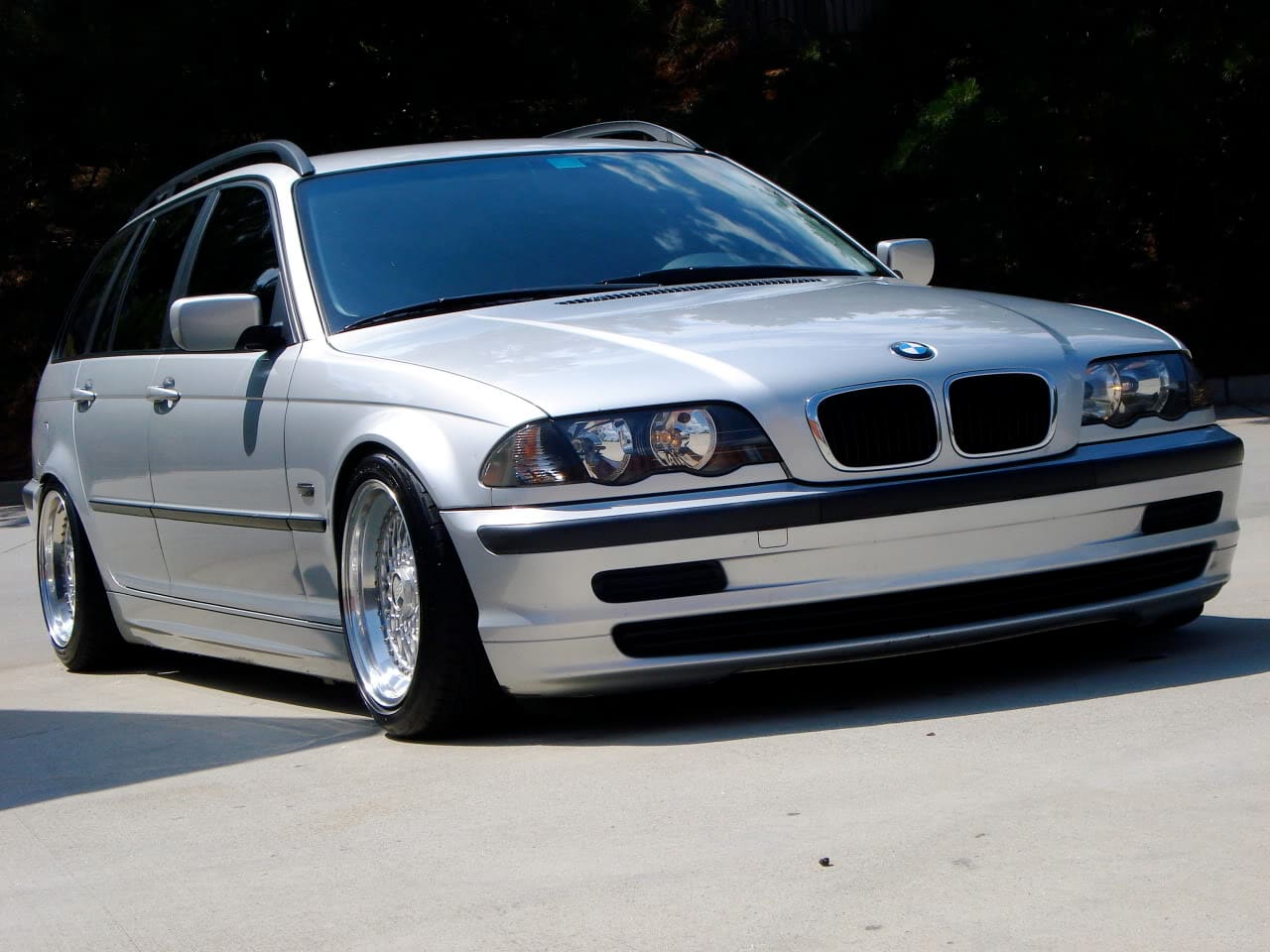 2000 BMW 330 with 16x8 BBS RS wheels