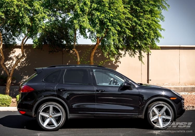 2013 Porsche Cayenne with Giovanna Dramadio-RL wheels