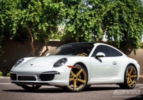 2013 Porsche 911 with Giovanna Mecca wheels